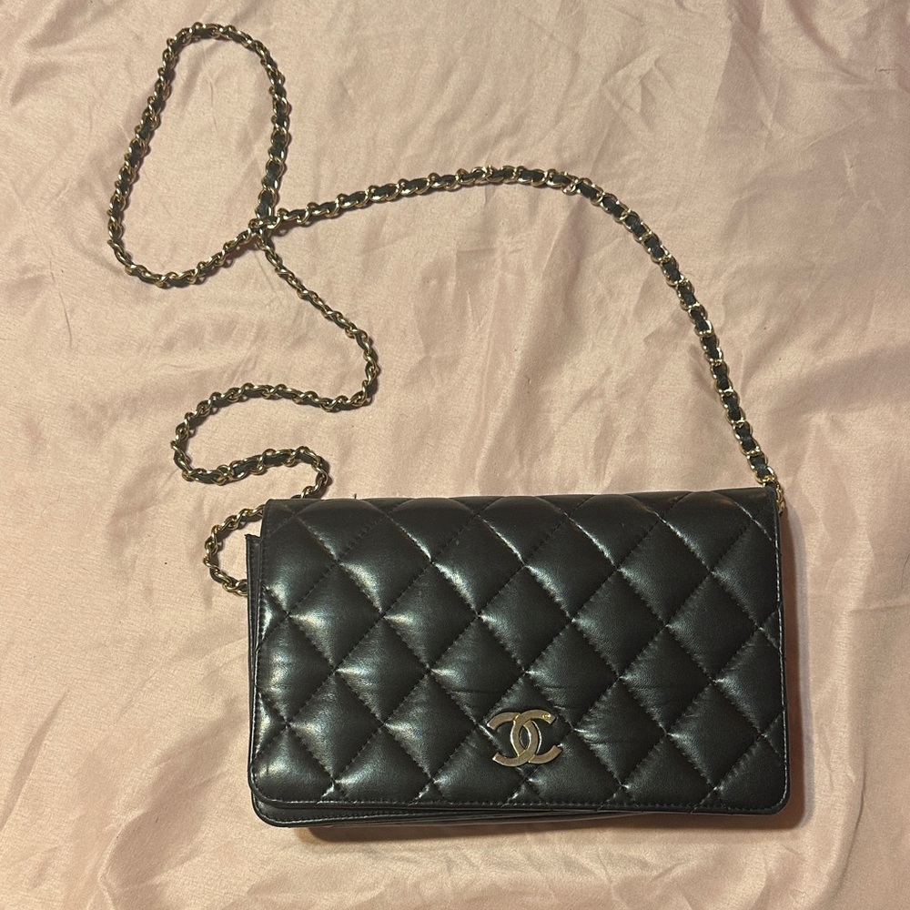 CHANEL Black Quilted Leather Clutch with Gold Chain